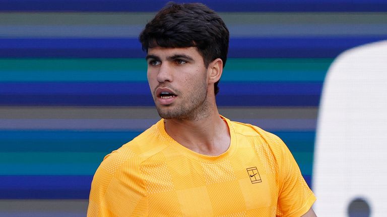 Carlos Alcaraz reached the last 16 of the Barcelona Open