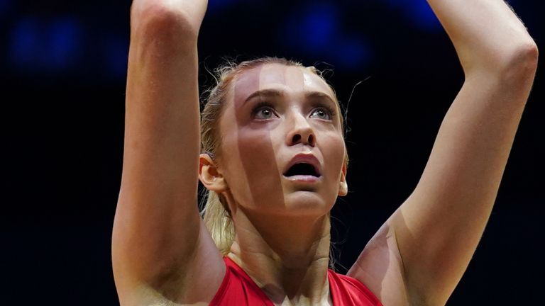 Tamsin Greenway and Tracey Neville feel Helen Housby needs more support in the shooting circle if England are to compete for medals at this summer's Commonwealth Games