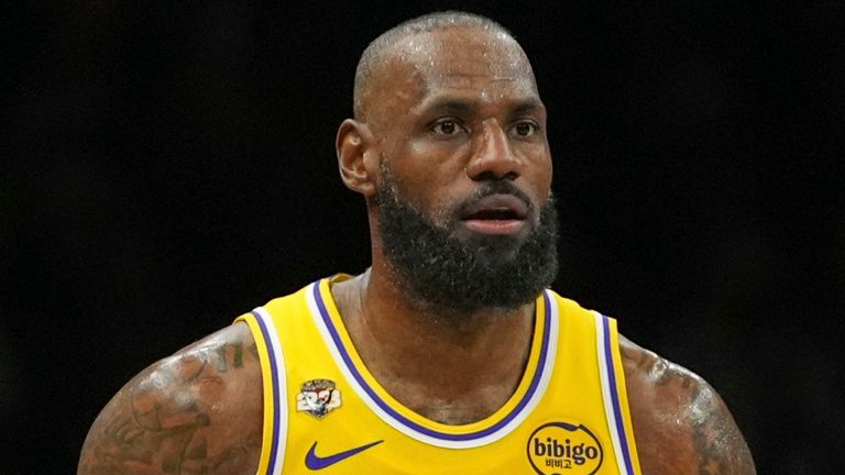 Los Angeles Lakers' LeBron James (23) looks to pass during the first half of an NBA basketball game against the Brooklyn Nets 