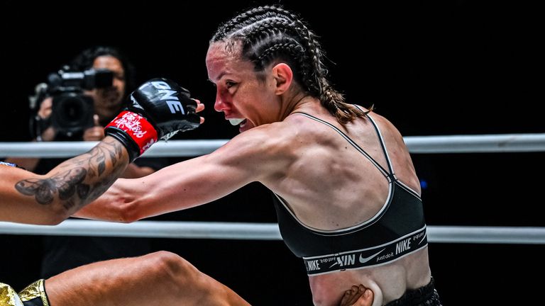Marie McManamon fights Selina Flores live on Sky Sports on October 4