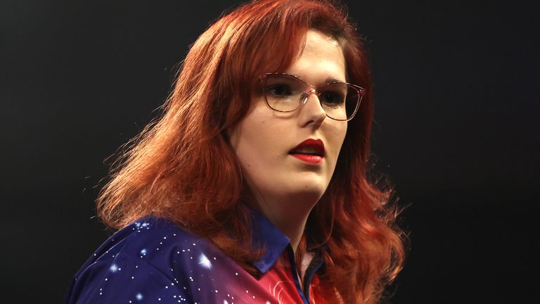 Noa-Lynn Van Leuven posted a video after the DRA's ruling, saying she had been 'retired' from darts